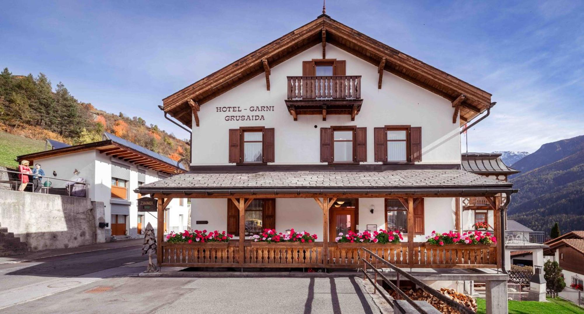 Garni Alpenrose - Grusaida Scuol Εξωτερικό φωτογραφία